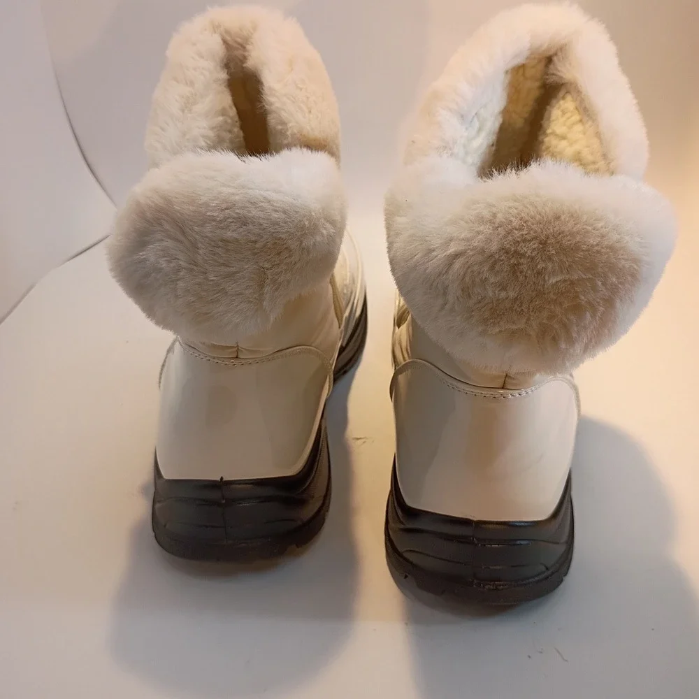 Easy Dry by‎ Easy Street White Waterproof Snow Boots Faux Fur Trim Zipper 11M